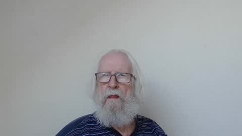 Snapshot of onanister chatting on October 5, 2025, 7:07 am Somewhere over the rainbow online show from October 5, 2025, 7:07 am