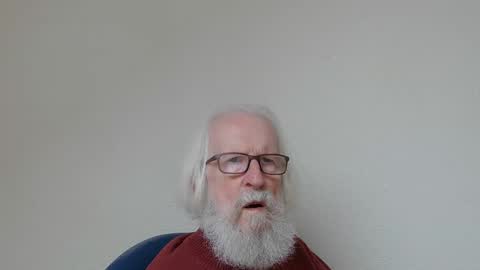 Snapshot of onanister chatting on October 8, 2025, 12:47 pm Somewhere over the rainbow online show from October 8, 2025, 12:47 pm