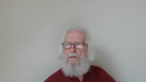 Snapshot of onanister chatting on October 29, 2025, 2:19 pm Somewhere over the rainbow online show from October 29, 2025, 2:19 pm