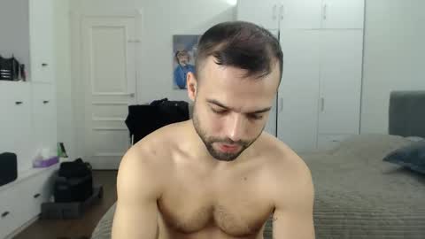 onebestlover online show from May 7, 2026, 7:58 am