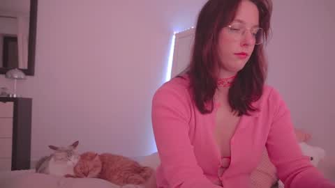 Ariel online show from February 14, 2026, 10:17 pm