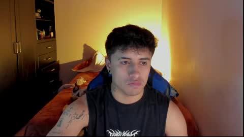 Snapshot of onemore_cum chatting on April 28, 2026, 3:33 am YIN MIGUEL online show from April 28, 2026, 3:33 am