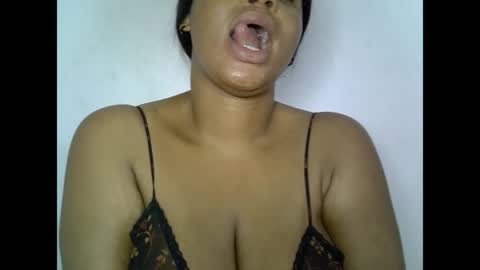 oneofdbestchubbygaloncb online show from May 2, 2026, 4:17 am