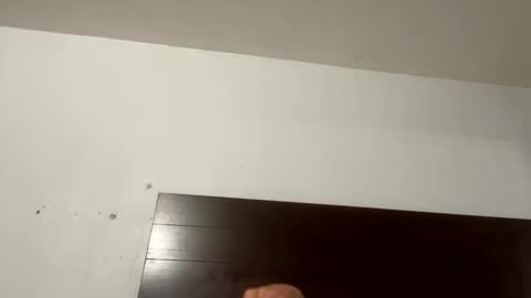 onesmallweenie online show from November 26, 2025, 7:20 am