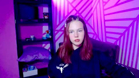 onessandra online show from September 24, 2025, 5:11 am