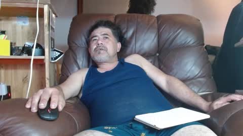 onewaykenny online show from November 11, 2025, 5:24 pm