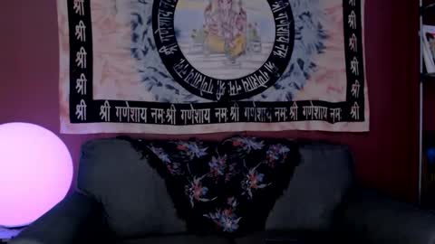 Snapshot of only1jtreasure chatting on December 11, 2024, 11:43 pm Only1JTreasure online show from December 11, 2024, 11:43 pm