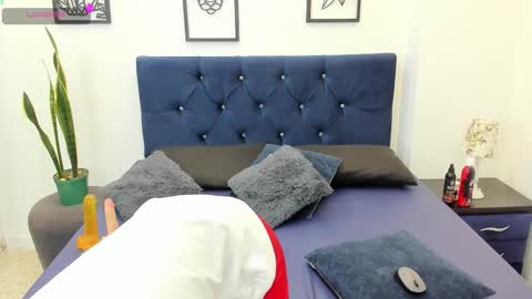 Snapshot of onlyjos_ chatting on September 11, 2025, 1:49 am Josh - Schedule 1400 - 2200 online show from September 11, 2025, 1:49 am