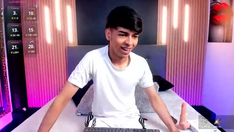 Snapshot of onlyjos_ chatting on November 7, 2025, 8:31 pm Josh - Schedule 1400 - 2200 online show from November 7, 2025, 8:31 pm