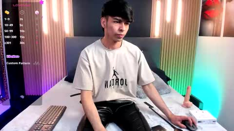 Snapshot of onlyjos_ chatting on November 20, 2025, 8:08 pm Josh - Schedule 1400 - 2200 online show from November 20, 2025, 8:08 pm