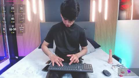 Snapshot of onlyjos_ chatting on December 15, 2025, 6:12 pm Josh - Schedule 1400 - 2200 online show from December 15, 2025, 6:12 pm