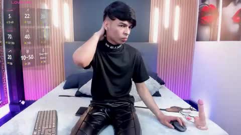 Snapshot of onlyjos_ chatting on December 18, 2025, 8:04 pm Josh - Schedule 1400 - 2200 online show from December 18, 2025, 8:04 pm