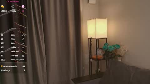 Kira online show from September 29, 2025, 4:01 pm