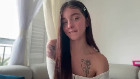 Sophia online show from June 5, 2026, 10:04 pm