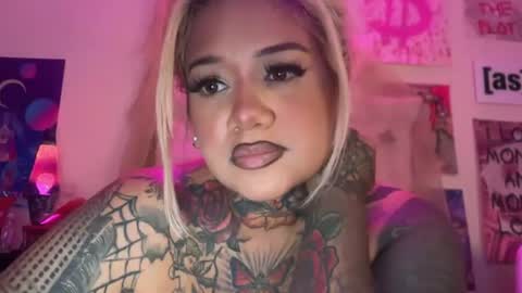 Avery Lee online show from July 10, 2026, 4:53 pm