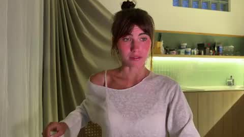 Helen online show from July 4, 2026, 10:05 pm
