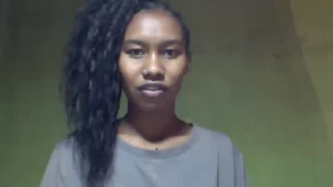 oolyette online show from October 2, 2025, 7:15 am