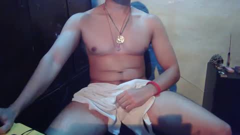 Snapshot of oomaurooo chatting on October 14, 2025, 4:13 am oomaurooo online show from October 14, 2025, 4:13 am