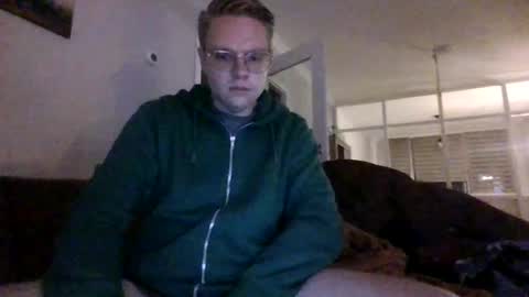 oook5 online show from October 9, 2025, 1:14 am