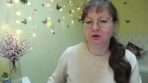 Vanessa online show from May 4, 2026, 5:03 am