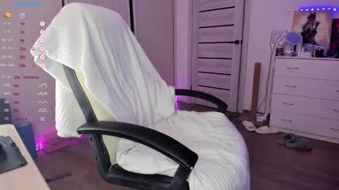 Ophelia online show from March 1, 2025, 6:03 am