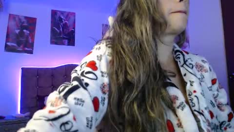 Snapshot of oriana_100 chatting on February 28, 2025, 3:26 am oriana_100 online show from February 28, 2025, 3:26 am