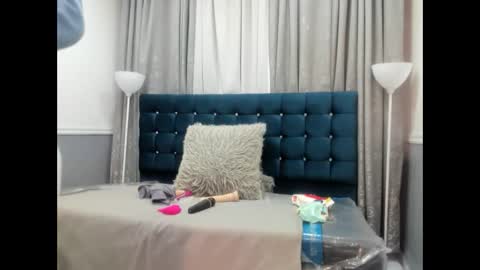 Oriana  online show from April 14, 2026, 11:27 am