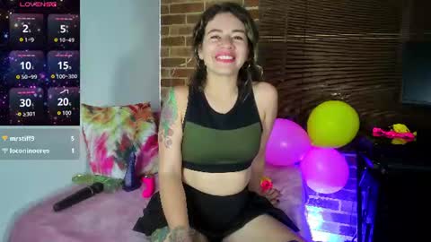 Snapshot of oriana_thomson2 chatting on June 14, 2026, 11:29 pm Oriana online show from June 14, 2026, 11:29 pm