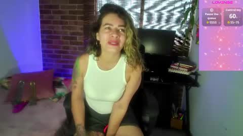 Snapshot of oriana_thomson2 chatting on July 9, 2026, 10:47 pm Oriana online show from July 9, 2026, 10:47 pm