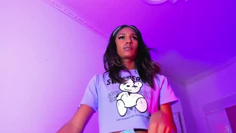 Snapshot of orianadollx chatting on December 11, 2024, 5:26 pm Oriana online show from December 11, 2024, 5:26 pm