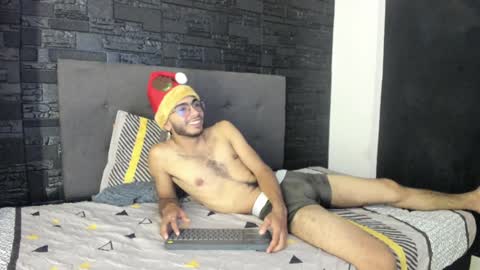 Snapshot of orion_perla chatting on December 24, 2024, 7:06 am orion y perla online show from December 24, 2024, 7:06 am