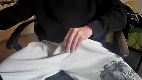 Snapshot of orobrus chatting on October 30, 2025, 1:12 pm Oroborus online show from October 30, 2025, 1:12 pm