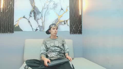 orus_241 online show from October 17, 2025, 8:00 pm