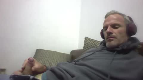 orwel09 online show from December 13, 2025, 7:53 pm