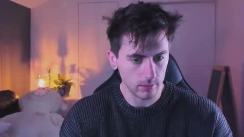 Oscar online show from November 8, 2025, 8:40 pm