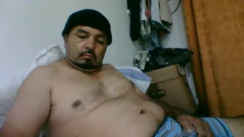 oscarjhe3512 online show from June 6, 2026, 2:05 am