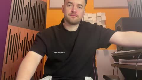 Oscar Steel Savage online show from February 6, 2025, 10:15 am