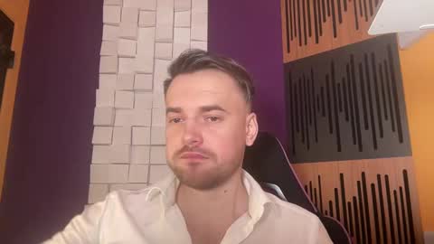 Oscar Steel Savage online show from February 6, 2025, 6:24 pm