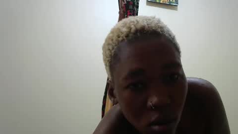 oshee444 online show from April 2, 2026, 10:35 am