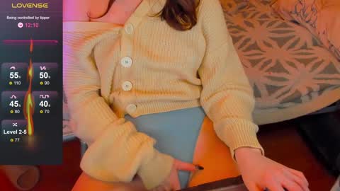 Snapshot of oskar_fucker chatting on January 30, 2025, 3:51 pm Leliana online show from January 30, 2025, 3:51 pm