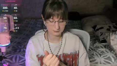 Snapshot of oskar_fucker chatting on March 14, 2026, 8:42 am Leliana online show from March 14, 2026, 8:42 am