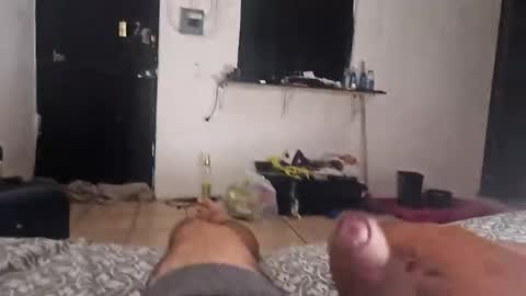 oso_latinox online show from April 9, 2026, 9:58 am