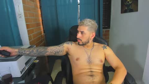 Snapshot of ostin_big09 chatting on December 18, 2024, 8:36 pm Instagram ostin big09--------- online show from December 18, 2024, 8:36 pm