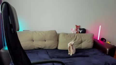 Ostin online show from March 26, 2026, 4:07 am