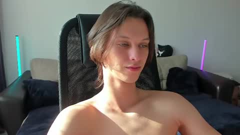 Snapshot of ostin_meoww chatting on July 14, 2026, 11:27 am Ostin online show from July 14, 2026, 11:27 am