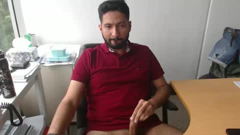 Snapshot of outdoornakedguy11_007 chatting on December 10, 2024, 6:11 am outdoornakedguy11_007 online show from December 10, 2024, 6:11 am