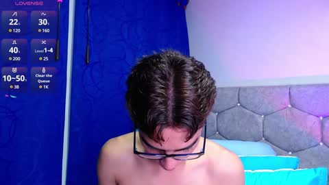 Snapshot of owenblue__ chatting on February 1, 2025, 7:26 am Owen  Independent model  online show from February 1, 2025, 7:26 am