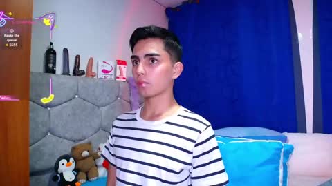 Snapshot of owenblue__ chatting on September 15, 2025, 10:32 pm Owen  Independent model  online show from September 15, 2025, 10:32 pm