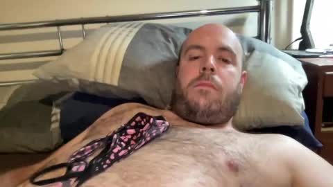 Snapshot of owenfn2 chatting on April 4, 2026, 6:22 am Owen2022 online show from April 4, 2026, 6:22 am