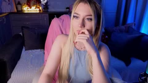 Snapshot of owlluree chatting on February 21, 2026, 8:43 pm Gretta online show from February 21, 2026, 8:43 pm